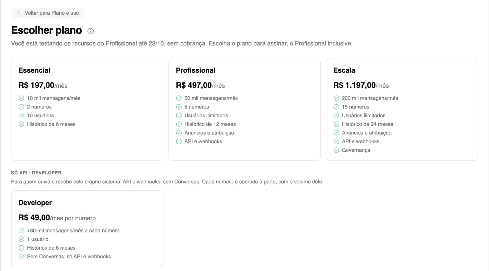 Tela Escolher plano durante o teste, com os planos para comparar.